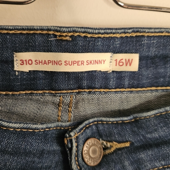 Ladies Levi Jeans 16w - Picture 3 of 3